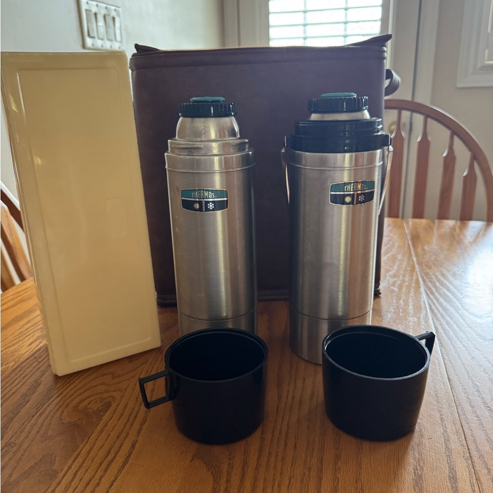 Thermos Silver and Black Bottle Set. Vintage. NEW!!!! Everything in picture inc
